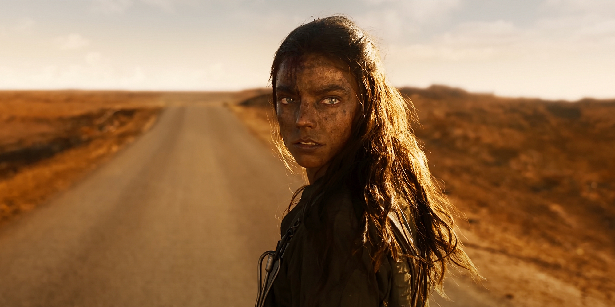 'Furiosa: A Mad Max Saga' tung trailer hé lộ tuổi trẻ dữ dội của nữ tướng Furiosa - Ảnh 1.